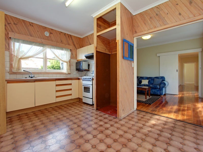 109 – 111 Seventh Avenue, Rosebud VIC 3939