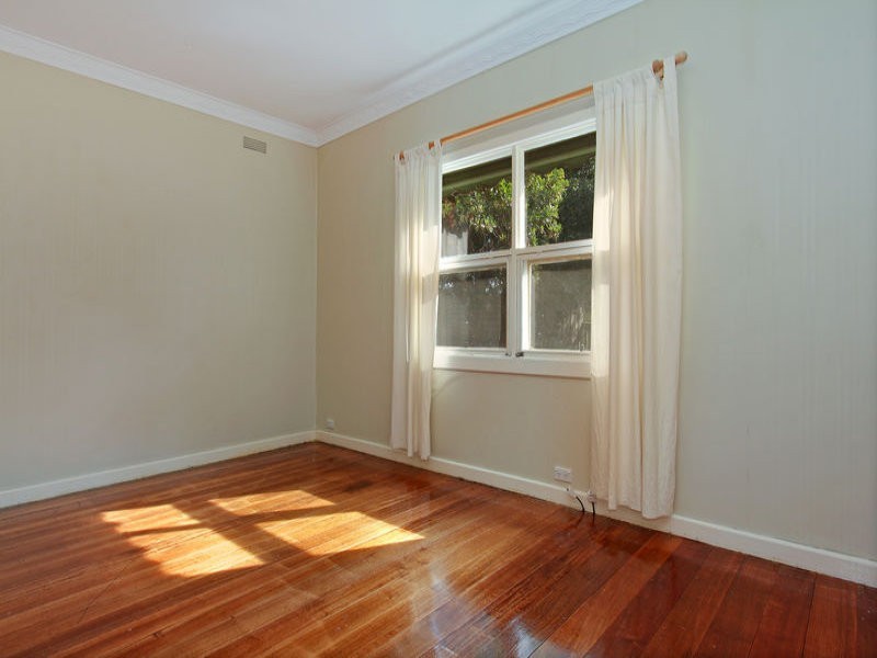 109 – 111 Seventh Avenue, Rosebud VIC 3939