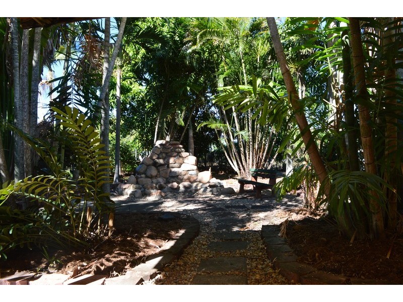 7 Santal Drive, Rasmussen QLD 4815