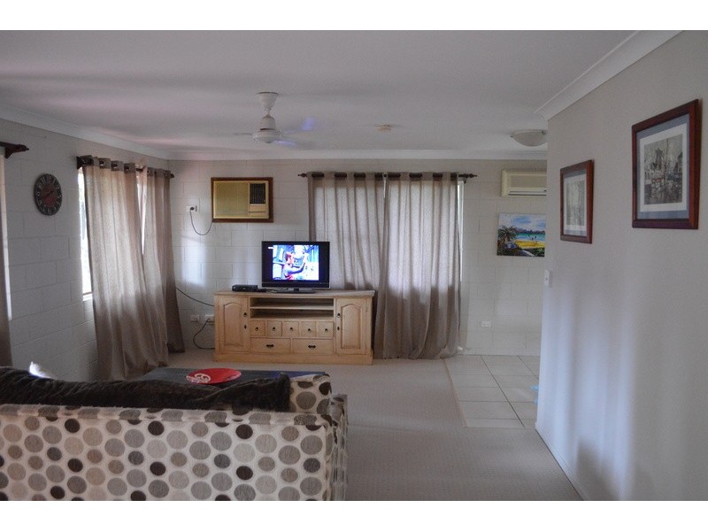 7 Santal Drive, Rasmussen QLD 4815