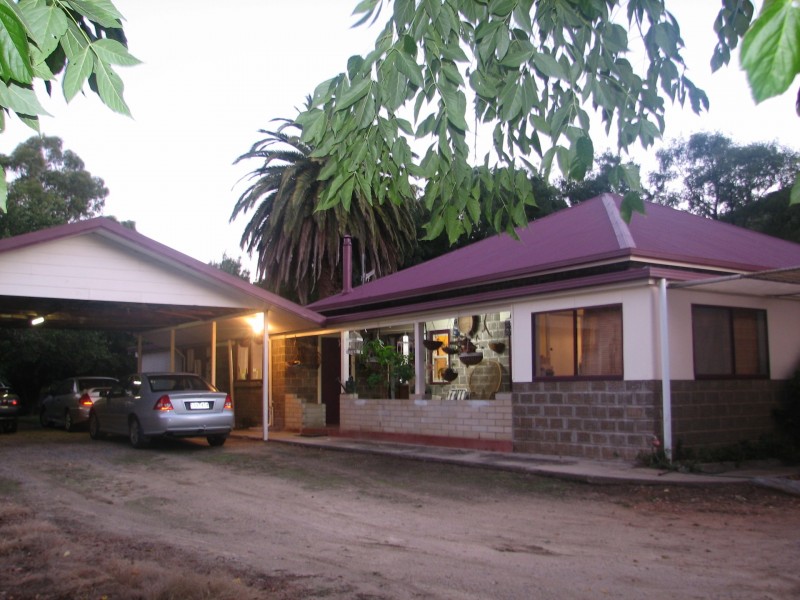 9775 Murray River Road, Pine Mountain VIC 3709