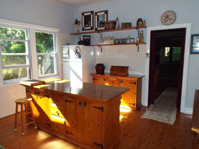 9775 Murray River Road, Pine Mountain VIC 3709