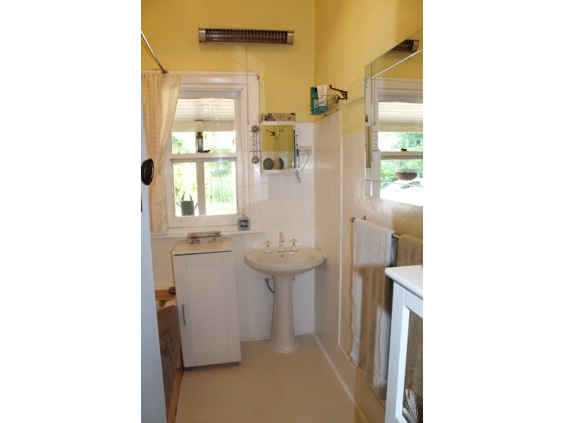 9775 Murray River Road, Pine Mountain VIC 3709