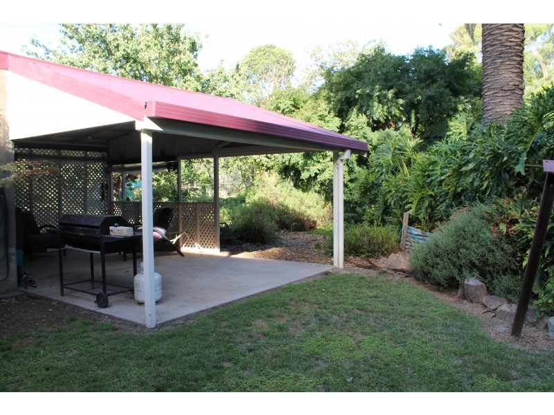 9775 Murray River Road, Pine Mountain VIC 3709