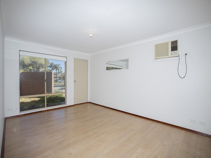 2/16 Naunton Crescent, Eden Hill WA 6054