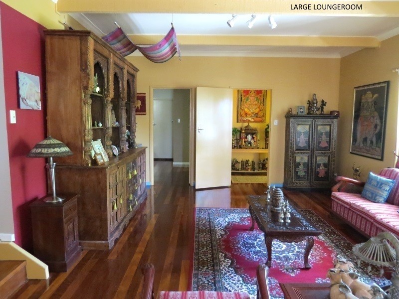 12 Innes Avenue, Molendinar QLD 4214