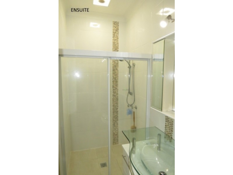 12 Innes Avenue, Molendinar QLD 4214