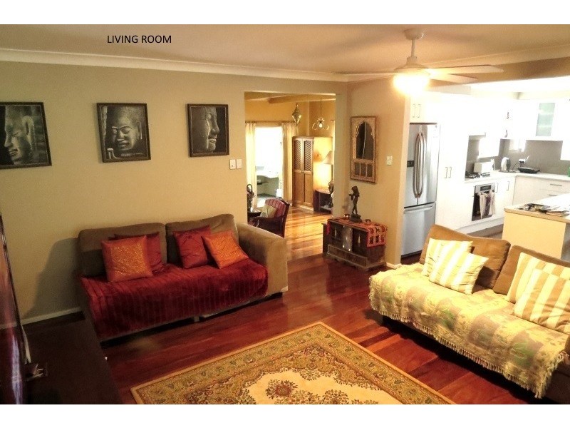 12 Innes Avenue, Molendinar QLD 4214