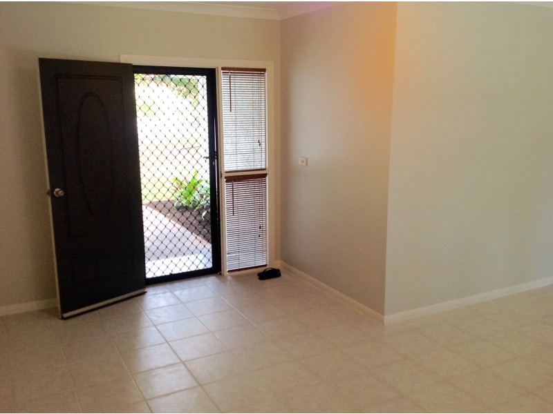 40 Daphne Drive, Redlynch QLD 4870