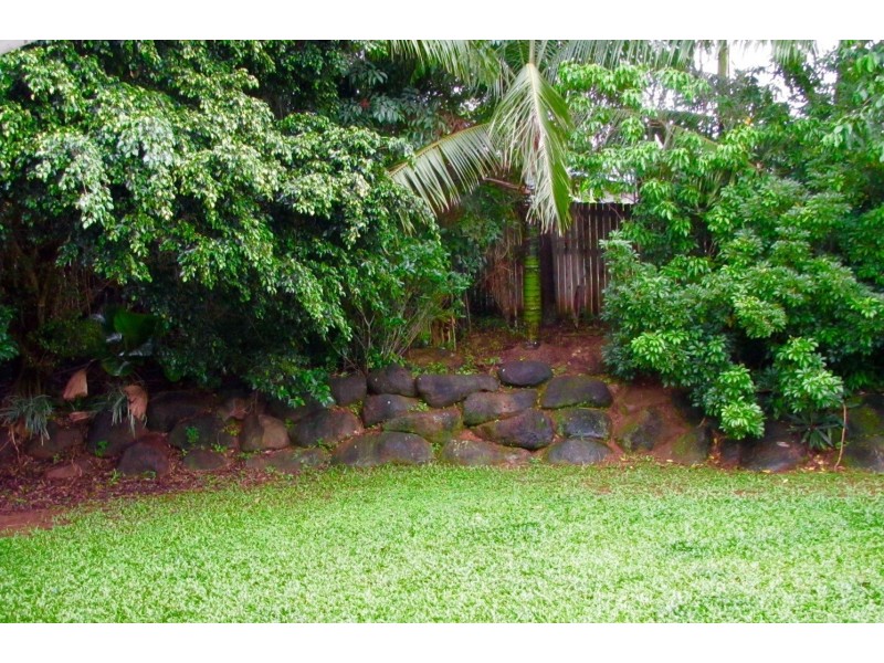 40 Daphne Drive, Redlynch QLD 4870