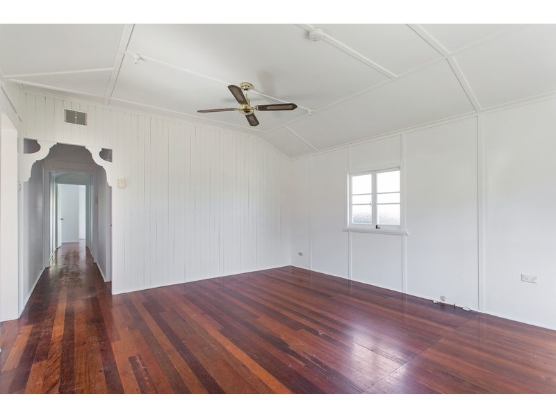 52 Tewantin Road, Cooroy QLD 4563