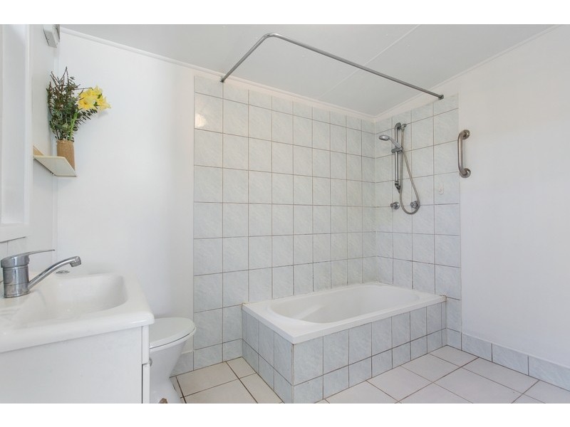 52 Tewantin Road, Cooroy QLD 4563