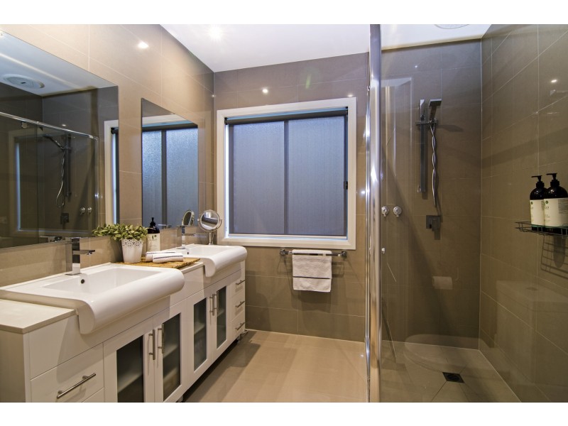 78 Lincoln Heath Boulevard, Point Cook VIC 3030