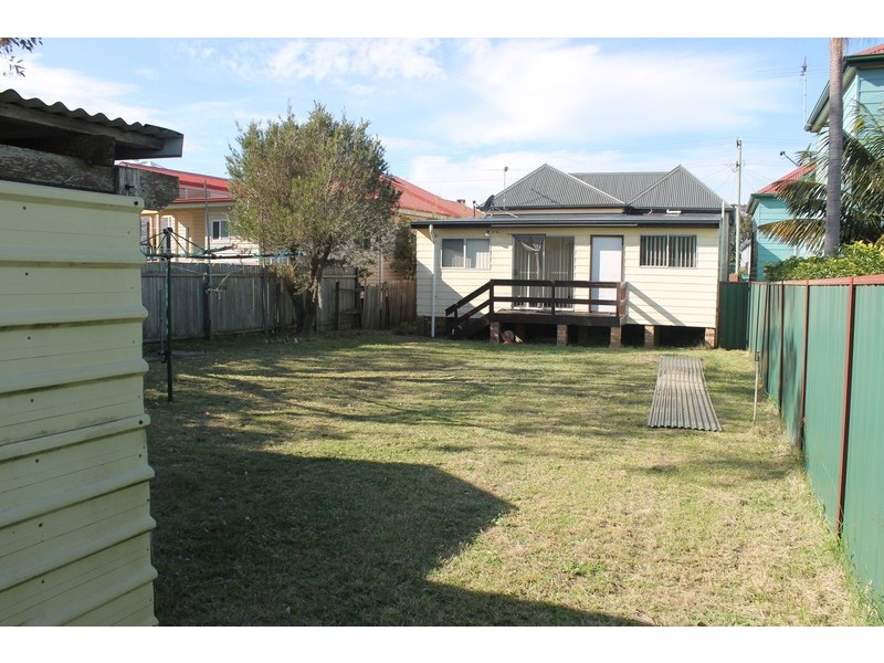 51 Dunbar street, Stockton NSW 2295