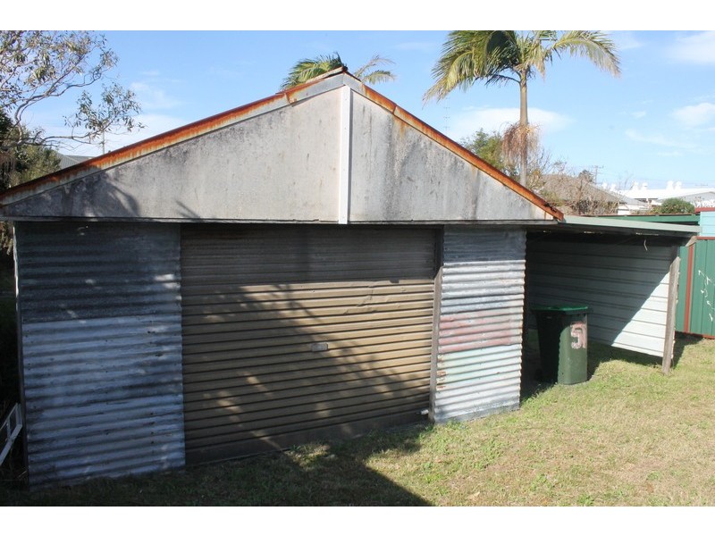 51 Dunbar street, Stockton NSW 2295