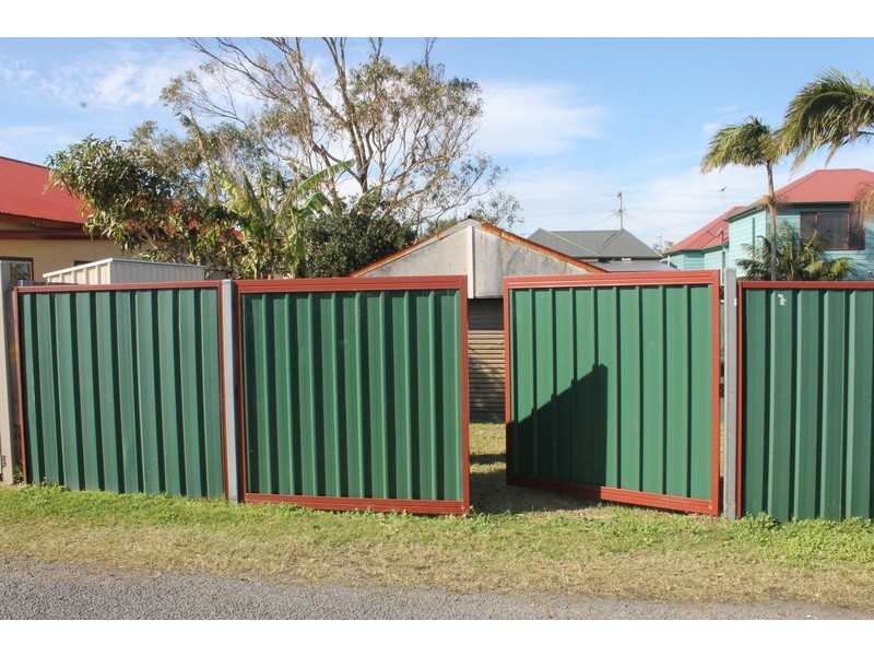 51 Dunbar street, Stockton NSW 2295