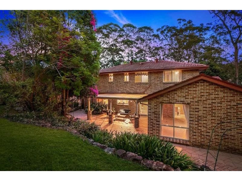 9 Dinmore Place, Castle Hill NSW 2154