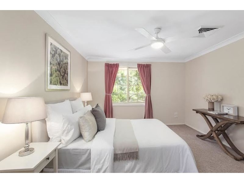9 Dinmore Place, Castle Hill NSW 2154