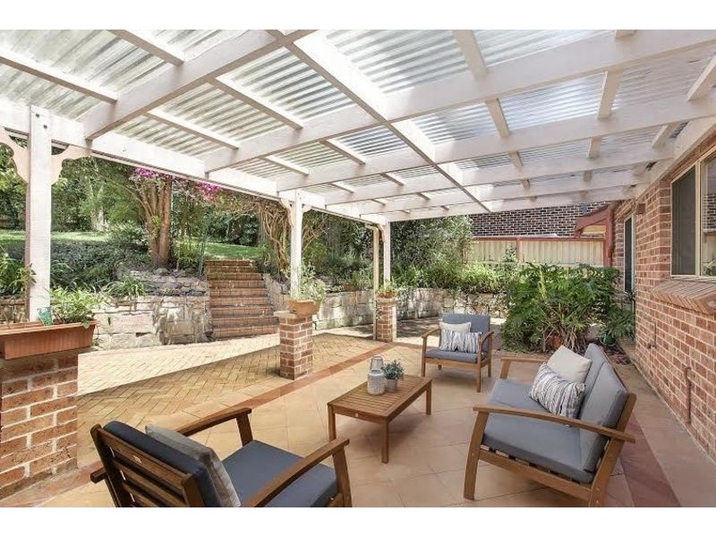 9 Dinmore Place, Castle Hill NSW 2154