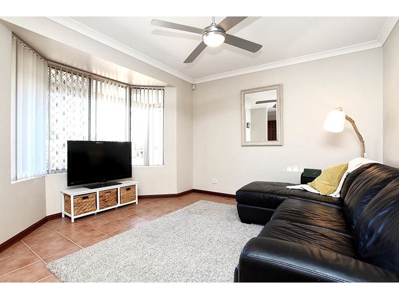 1 Riverfig Place, Alexander Heights WA 6064