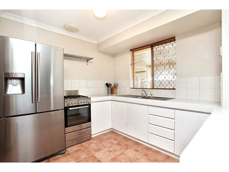 1 Riverfig Place, Alexander Heights WA 6064