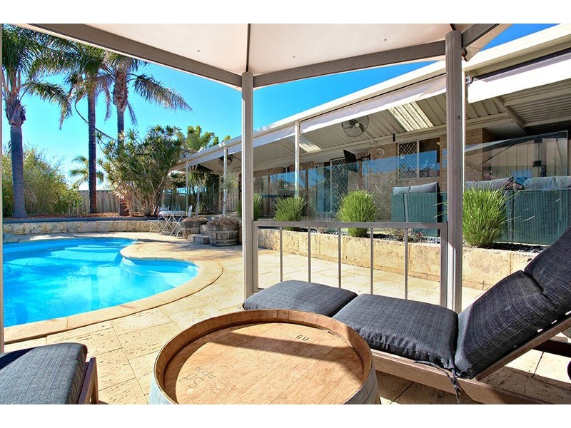 1 Riverfig Place, Alexander Heights WA 6064