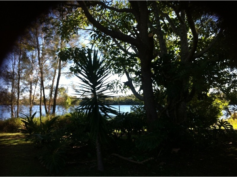 2 Yamba Street, Palmers Island NSW 2463
