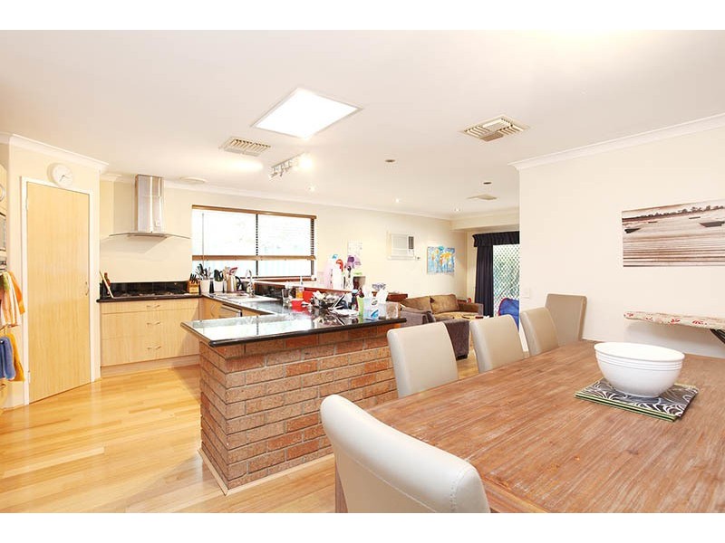 34 Kingsford Way, Huntingdale WA 6110