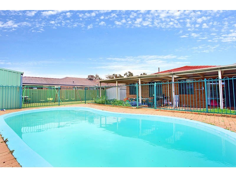 34 Kingsford Way, Huntingdale WA 6110