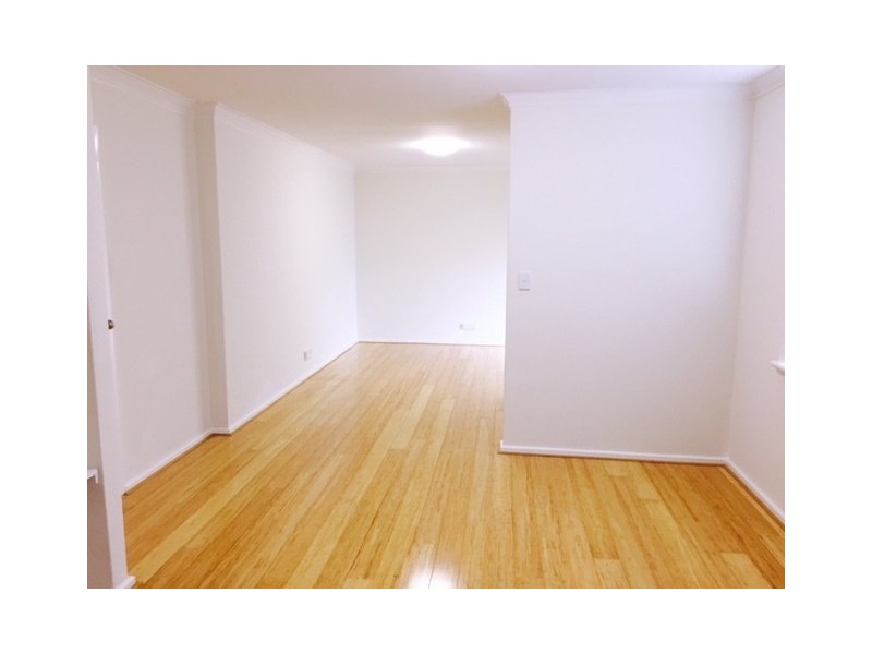 3/145 Leach Highway, Wilson WA 6107