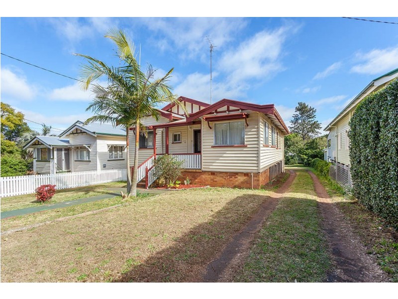 59 Hume St, North Toowoomba QLD 4350