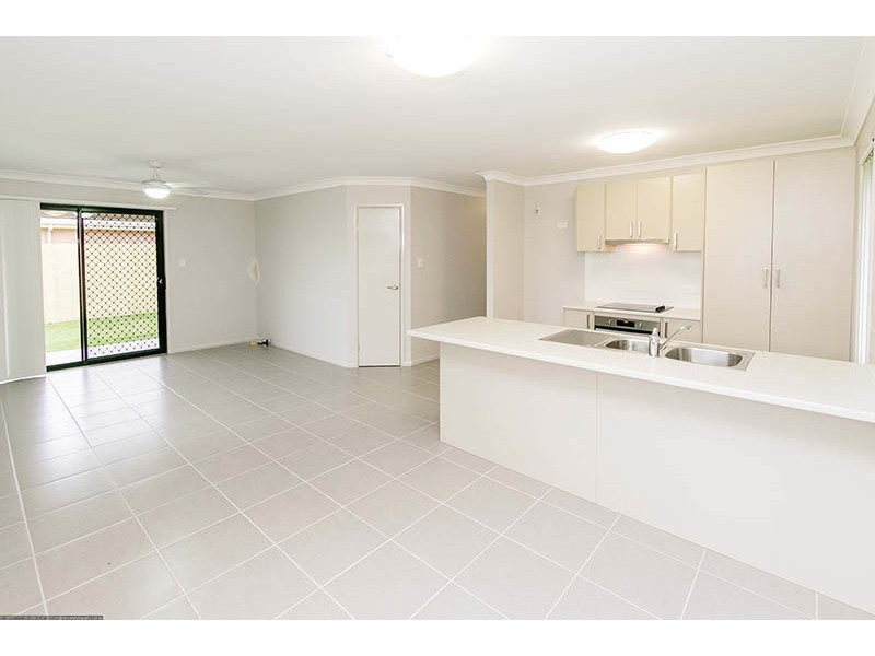 221 Pulgul Street, Urangan QLD 4655