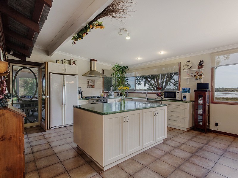 23 Passive Place, Barragup WA 6209