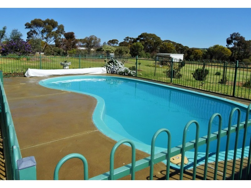 272 Bullara Street, Cuballing WA 6311