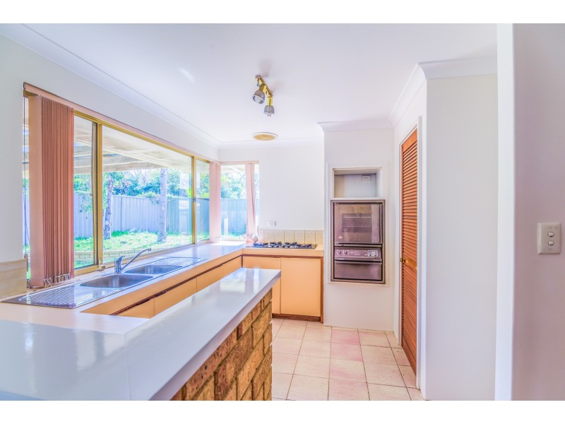 6 Avalon Close, Woodvale WA 6026