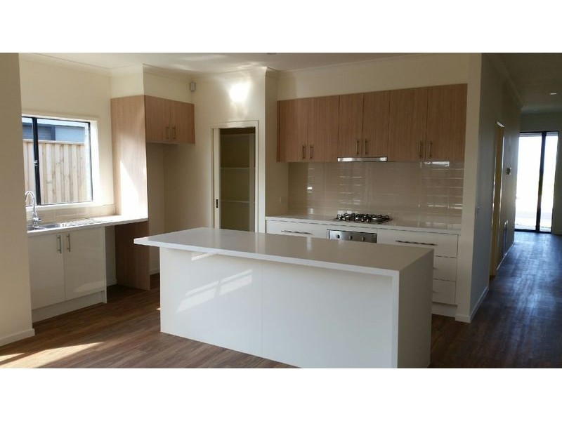 207 Fischer St, Torquay VIC 3228