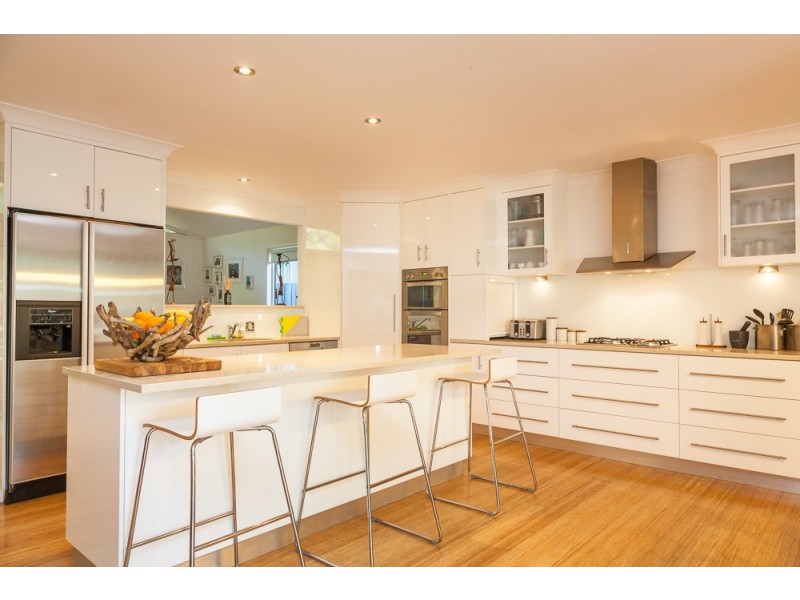 64 Kindara Street, Amity Point QLD 4183