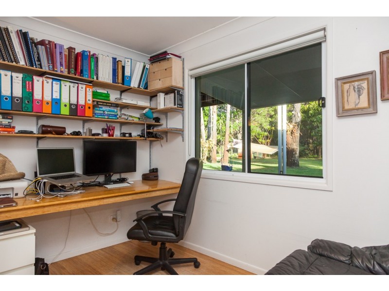 64 Kindara Street, Amity Point QLD 4183