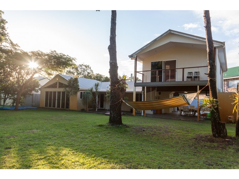 64 Kindara Street, Amity Point QLD 4183