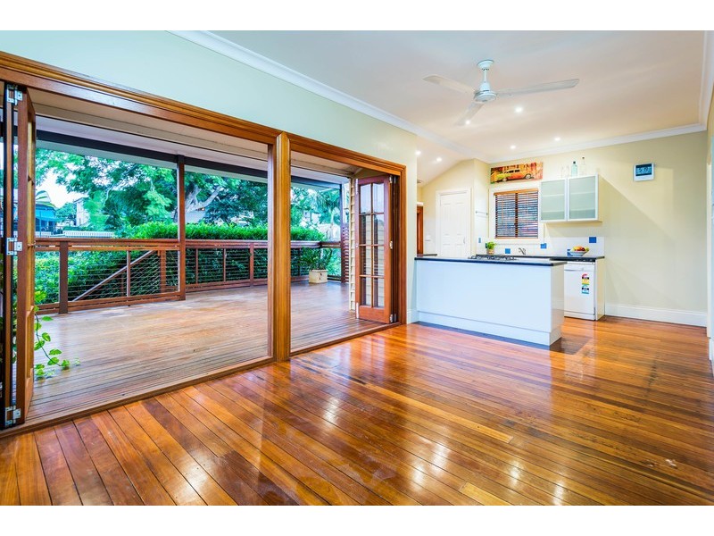 25 Arnold Street, Holland Park QLD 4121