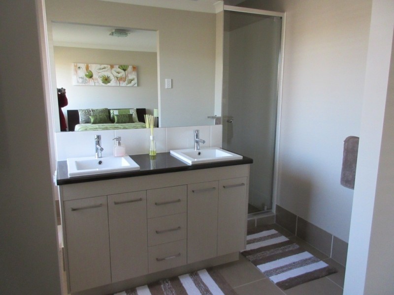 19 Hyssop Place, Springfield Lakes QLD 4300