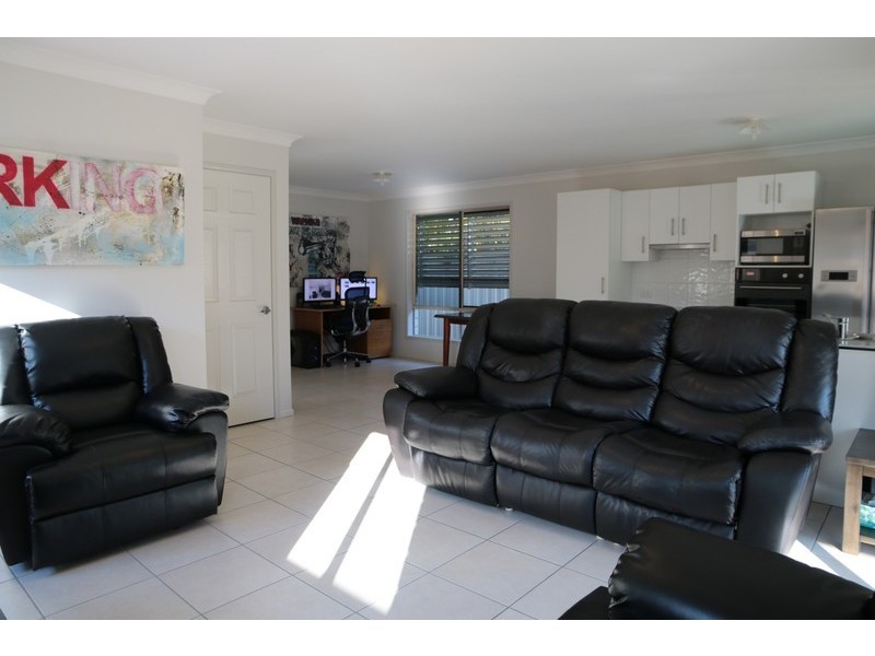 32 Bowen St, Deagon QLD 4017