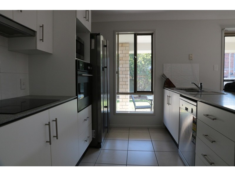 32 Bowen St, Deagon QLD 4017