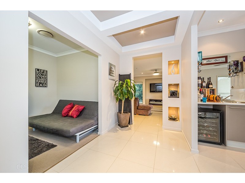 3  Bondi Court, Sandstone Point QLD 4511