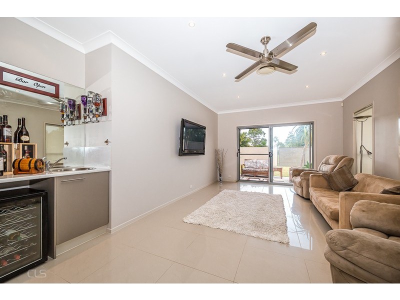 3  Bondi Court, Sandstone Point QLD 4511