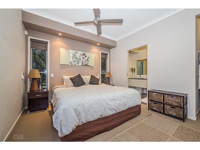 3  Bondi Court, Sandstone Point QLD 4511