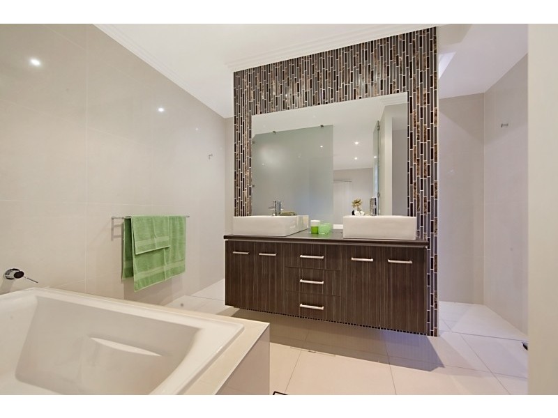 9  Fernbank Parade, Idalia QLD 4811