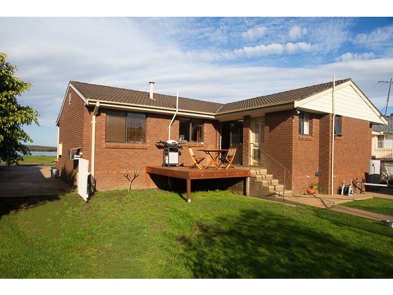 9 Crookhaven Drive, Greenwell Point NSW 2540