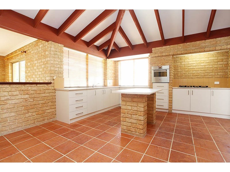 14 Abalone Crescent, Waikiki WA 6169