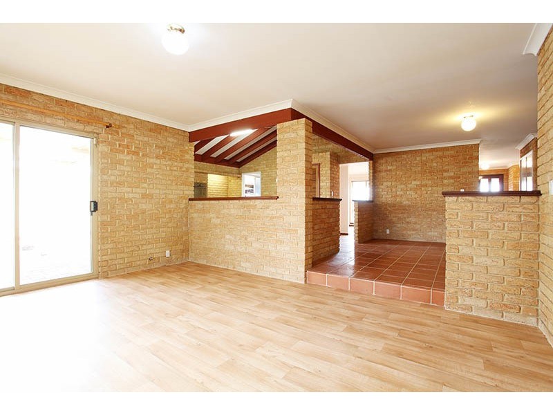 14 Abalone Crescent, Waikiki WA 6169